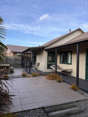 A Quiet Sunny Retreat, Hanmer Springs